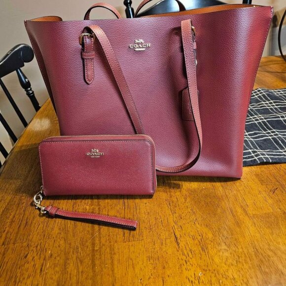 Coach tote and wallet combo - Picture 2 of 7